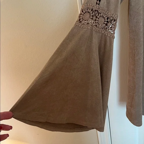 Hannah Bell Blouse - Picture 4 of 8